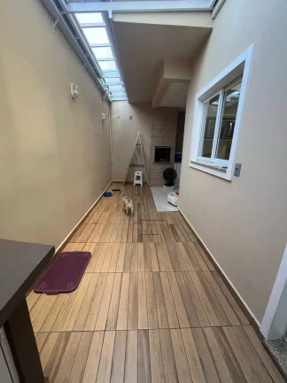 Imagem Geminado mobiliado com 3 dormitórios sendo 1 suíte e 2 vagas - Vila Nova | Joinville/SC