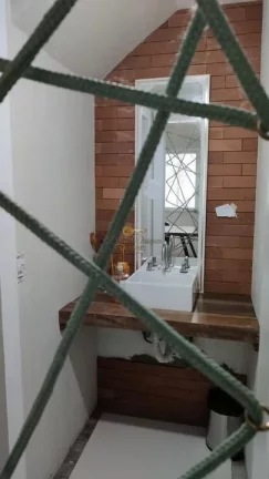 Imagem Casa em Condomínio para Venda em Teresópolis / RJ no bairro Agriões