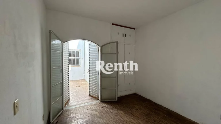 Imagem Casa com 2 dormitórios à venda, 114 m² por R$ 275.000,00 - Estádio - Rio Claro/SP