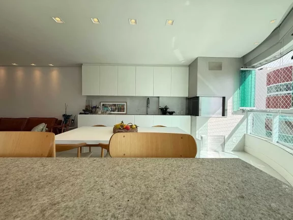 Imagem Apartamento mobiliado com 3 suítes e 2 vagas de garagem em Balneário Camboriú/SC