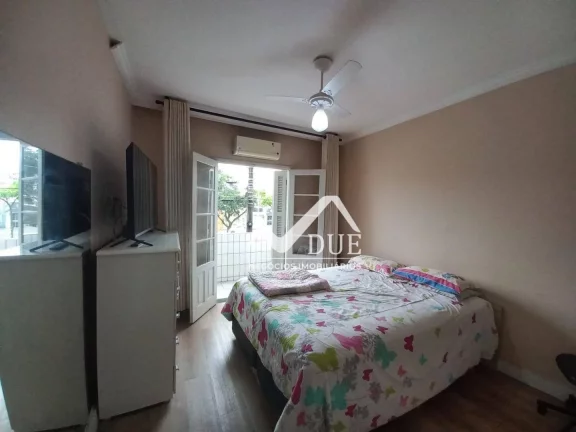 Imagem Apartamento com 2 dormitórios de frente, no 1 andar com varanda e vaga suficiente e livre, à venda, 70 m² por R$ 340.000 - Boqueirão - Santos/SP
