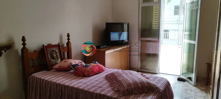 Imagem Casa com 177m², 4 quartos e 2 vagas - Excelente para todo tipo de comércio