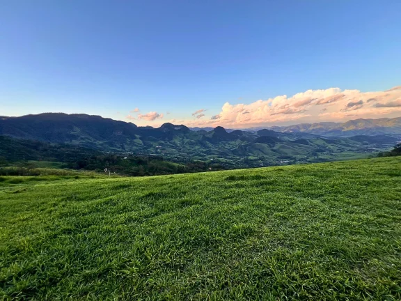 Imagem O Topo da Mantiqueira: Terreno Espetacular com 32.000m², 100% Aproveitável e Vista Infinita