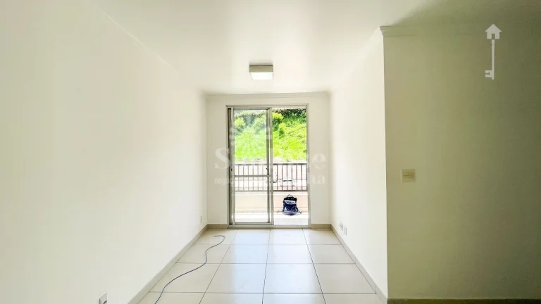 Imagem Apartamento à Venda com 2 quartos e 1 vaga - 51 m² - R$340.000 Carapicuíba/SP