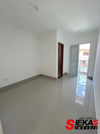 Imagem Aluguel de Casa Espaçosa na Vila Alpina, São Paulo-SP: 3 quartos, 1 suíte, 1 sala, 3 banheiros, 2 vagas, 96m²!