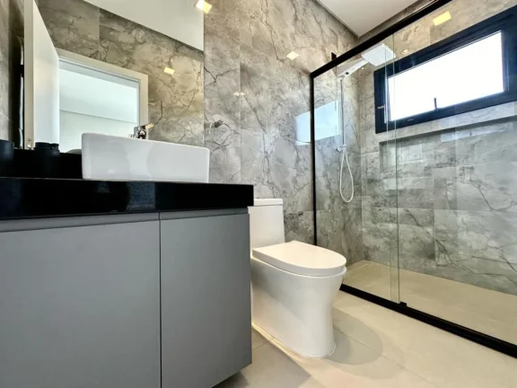 Imagem Casa em Condominio 5 Dormitórios - Bairro --