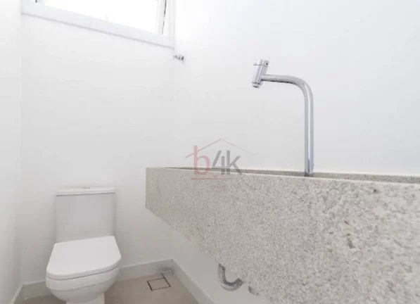 Imagem Casa à venda em Condomínio Fechado 4 suítes