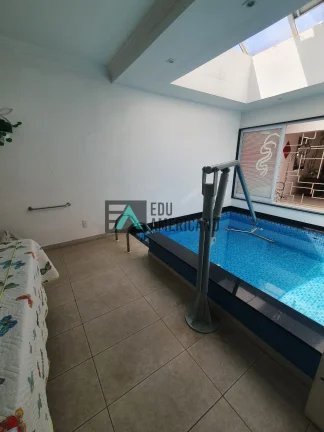 Imagem Casa térrea em excelente localização para locação