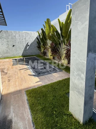 Imagem Casa à venda no Alphaville com três suítes, gourmet com piscina e churrasqueira