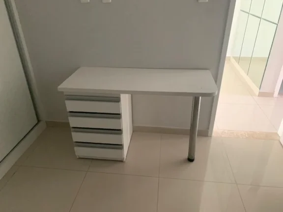 Imagem Casa mobiliada com Piscina privativa para Locação