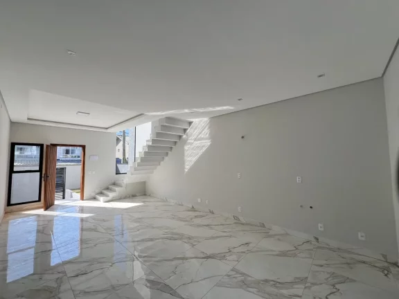 Imagem Casa / Sobrado para Venda em Florianópolis / SC no bairro Ingleses do Rio Vermelho