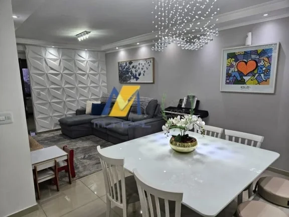 Imagem Apto com 3 dormitórios e 2 vagas para Venda na Vila Guiomar