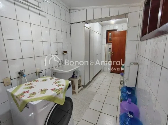 Imagem Linda casa à venda em Valinhos, situada em um condomínio tranquilo e com excelente localização. ...