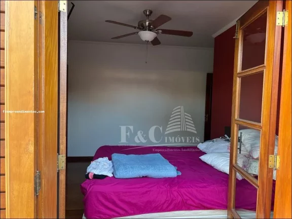 Imagem Casa para Venda em Iracemápolis, Centro, 3 dormitórios, 1 suíte, 2 banheiros, 4 vagas