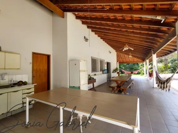 Imagem Chácara de luxo à venda em Louveira-SP, no bairro Monterrey, com 4 quartos, 4 suítes e 365,65m² de área! Imagem Chácara de luxo à venda em Louveira-SP, no bairro Monterrey, com 4 quartos, 4 suítes e 365,65m² de área!