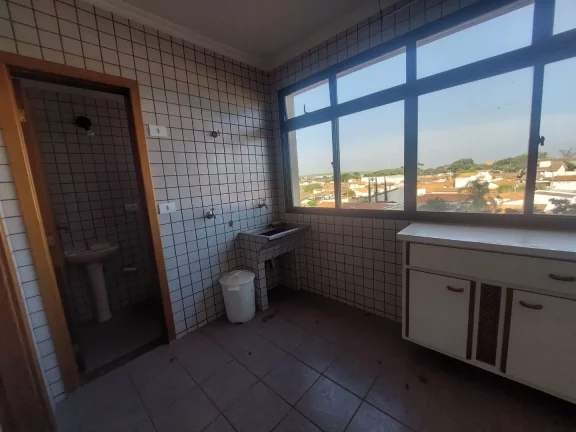 Imagem AP2373 - Apto para venda ou locação, na area cental de Rio das Pedras, com 214,22 m², sala ampla ...