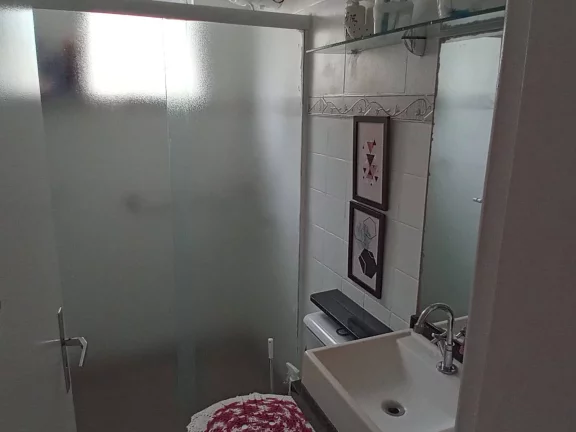 Imagem Apartamento com 2 Quartos Reformado no Tatuquara
