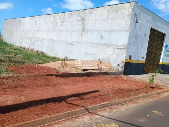 Imagem Galpão a venda no Parque das Laranjeiras, Uberaba-MG