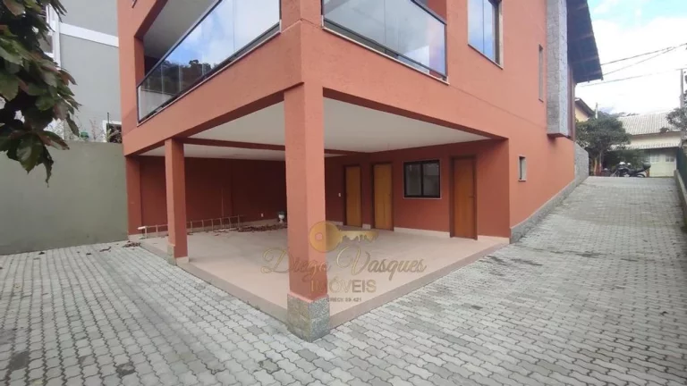 Imagem Casa em Condomínio para Venda em Teresópolis / RJ no bairro Vargem Grande