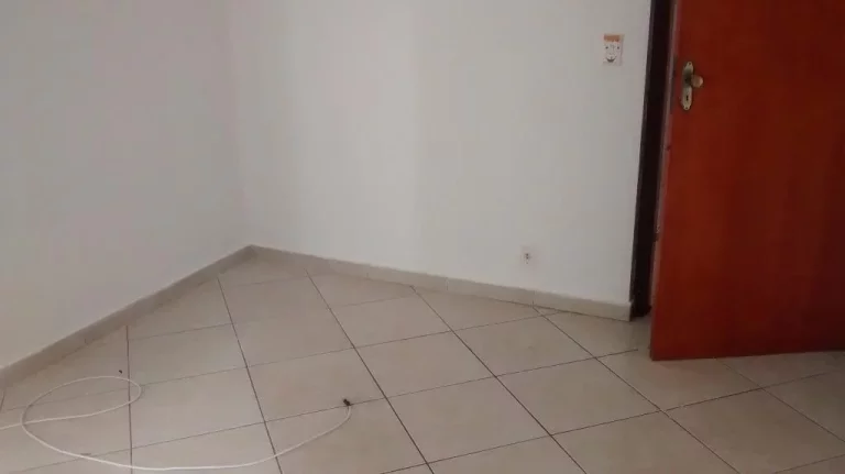 Imagem Apartamento com 2 dormitórios à venda, 62 m² por R$ 280.000,00 - Vila Figueira - Suzano/SP