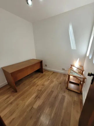 Imagem Sobrado Maravilhoso 229 m² 3 Dormitorios e Cinco Vagas de Garagens