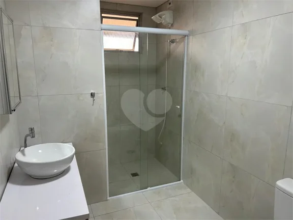 Imagem Apartamento à venda com 2 quartos no condomínio Ed. Emília, São Paulo - SP