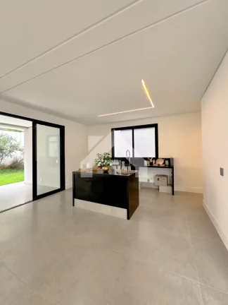 Imagem Casa de Condomínio em Alphaville - Santana de Parnaíba