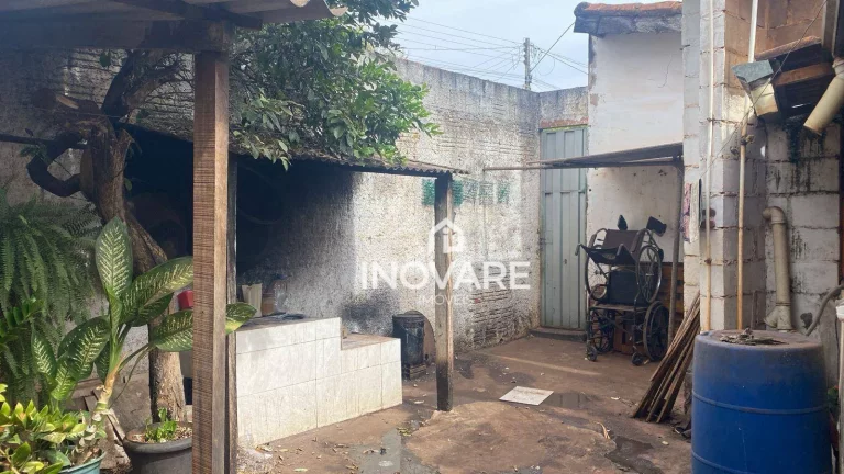 Imagem Casa com 3 dormitórios à venda, 95 m² por R$ 800.000,00 - Setor Santos Dumont - Itumbiara/GO