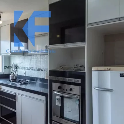 Imagem Apartamento com vista incrível para o bosque nos quartos, sala, cozinha e na varanda. Cozinha e quarto com móveis planejados.