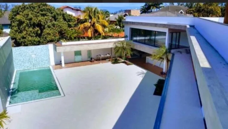 Imagem Casa Triplex Condomínio MALIBU