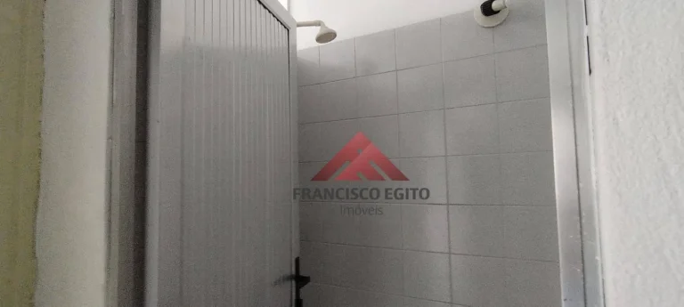 Imagem Sala comercial no Centro, na Avenida Ernani do Amaral peixoto,colada nas estação das barcas e terminal rodoviario,perto do forum,e shopings da cidade,