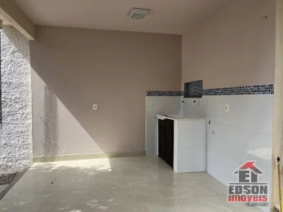 Imagem Casa de 2 Quartos, 1 Suíte em Itaipuaçu