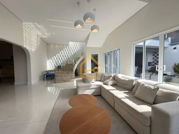 Imagem Casa no Condomínio Vivva com 3 quartos, sendo 1 suíte. Villa Branca.