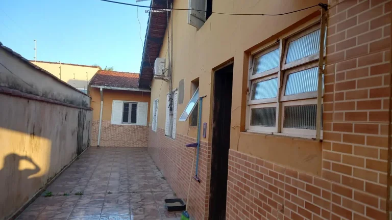 Imagem Casa para Venda em Itanhaém, Balneário Gaivota, 3 dormitórios, 1 suíte, 2 banheiros, 4 vagas