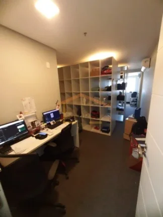 Imagem Sala comercial no 25º andar, composta por 4 salas de 51m² cada (sendo 3 unificadas + 1 sala indivi...