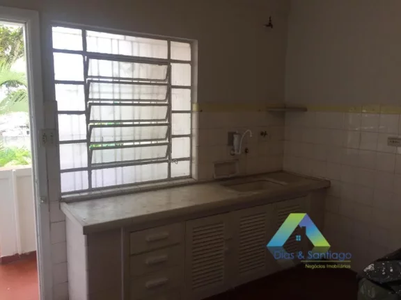 Imagem Excelente sobrado a 5 minutos da estação do metro Ana Rosa com 3 dormitórios, 3 vagas de garagem proximo a principais comércios, avenidas de São Paulo
