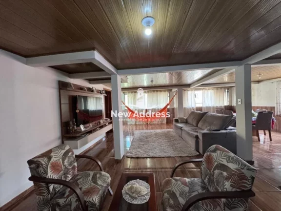 Imagem Casa em Alto Lage: 300 m², 5 quartos, 3 banheiros, garagem. Dois pavimentos. Financiável.