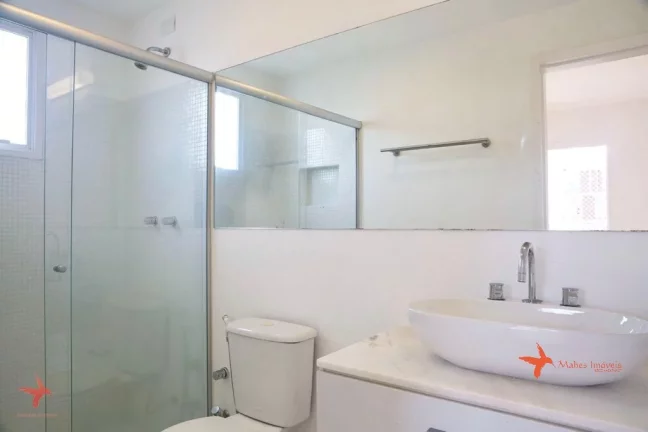 Imagem Cobertura de luxo com 3 quartos e 3 vagas na Vila Madalena, SP: sua oportunidade exclusiva!