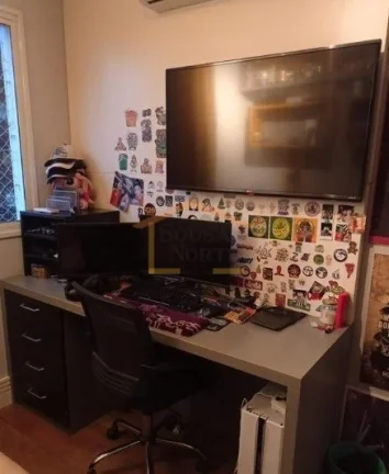 Imagem Apartamento mobiliado com 3 dormitórios, sendo 3 suites, varanda com fechamento em vidro, churrasqu...