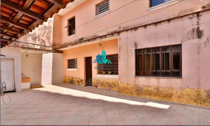 Imagem Grande Oportunidade na Mooca: Casa com 330m2 de Terreno e Estrutura para Residência ou Empresa
