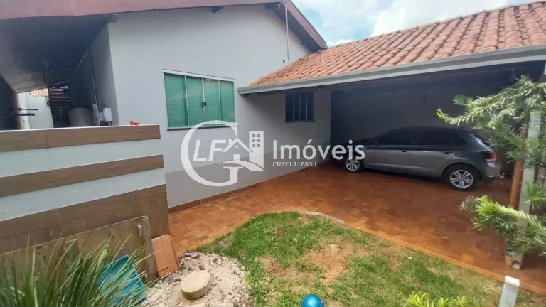 Imagem Casa Com Piscina Espaço Gourmet e Rica em Blindex,Estuda Permuta