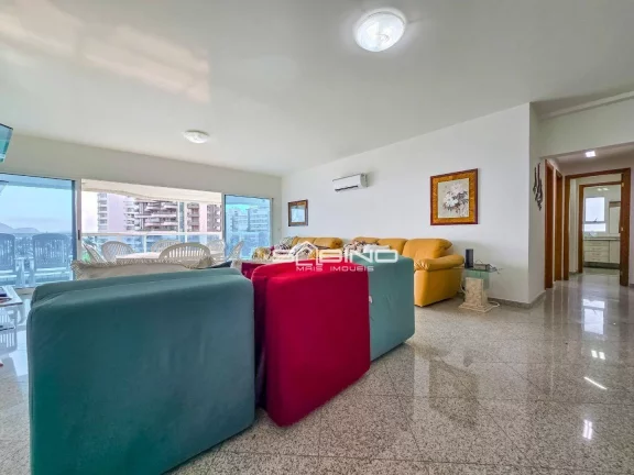 Imagem Belíssimo Apartamento Pé na Areia Fontal para Locação, com 4 suítes, com 186,79m² de área útil 2 vagas