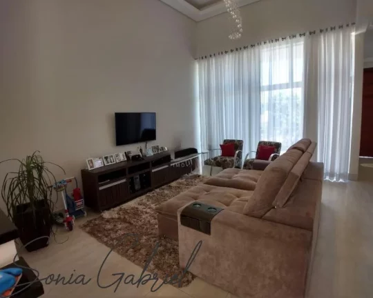 Imagem Venda de Casa em Condomínio em Valinhos-SP 4 Quartos, 4 Suítes, 2 Salas, 4 Banheiros, 6 Vagas de Garagem 340,00m² Imagem Venda de Casa em Condomínio em Valinhos-SP 4 Quartos, 4 Suítes, 2 Salas, 4 Banheiros, 6 Vagas de Garagem 340,00m²