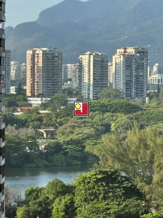 Imagem Vendo 4Q no melhor prédio de Alfabarra, 220m², na praia da Barra, alto, ônibus, clube, piscinas, pier, tenis, squash, skate, sinuca, futebol, churrasq