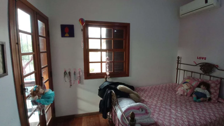 Imagem Casa com 4 Dormitórios à Venda, Área de 316 m2, Piscina, Edícula e Anexo - Santa Mônica, Florianópolis/SC