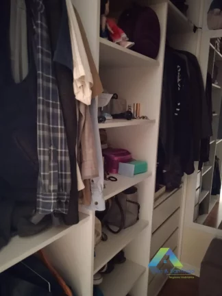 Imagem CASA COM 2 DORMITÓRIOS, COM CASAS NO FUNDO NO METRO PRAÇA DA ARVORE !!
