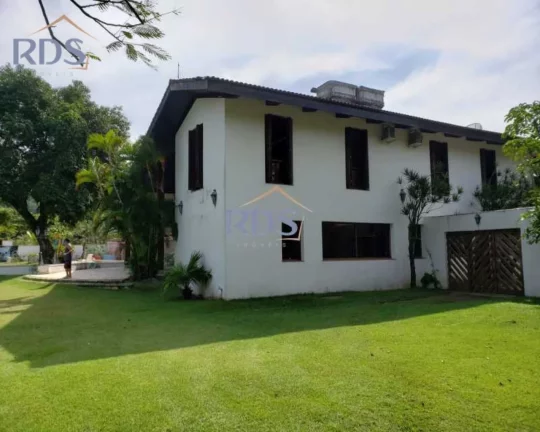 Casa de rua - Sobrado / Residencial / Paúba