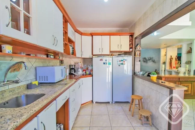 Imagem Sobrado com charme e praticidade na zona sul!

Essa casa estilo sobrado é perfeita para quem busca ...