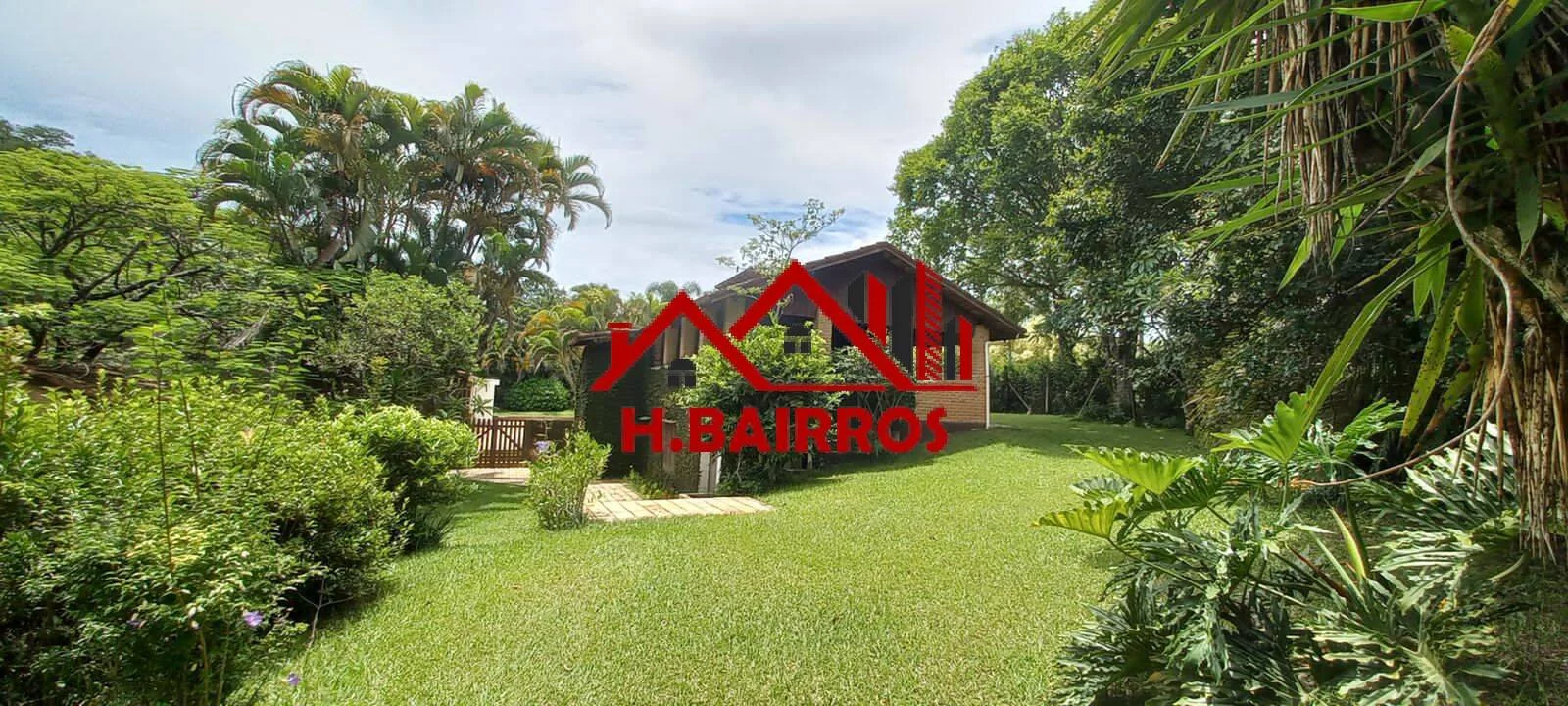 Imagem Sítio à Venda com 37000m em Caçapava