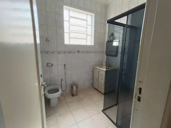 Imagem Casa com Excelente Localização no Centro de Barbacena. Ideal para Clínicas ou Residencial